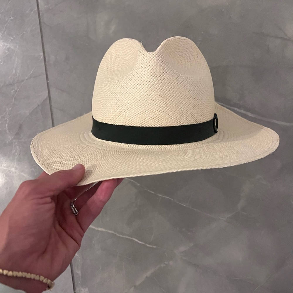 Pantropic Hat